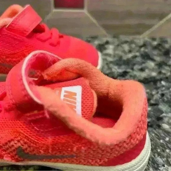 Nike Free Rn Toddlers Style size 4C - Picture 6 of 9